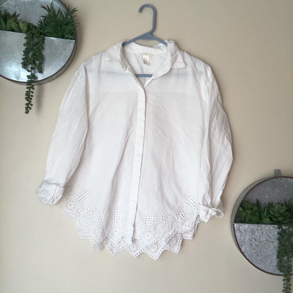 GAP White Blouse W/ Detailing on Bottom
